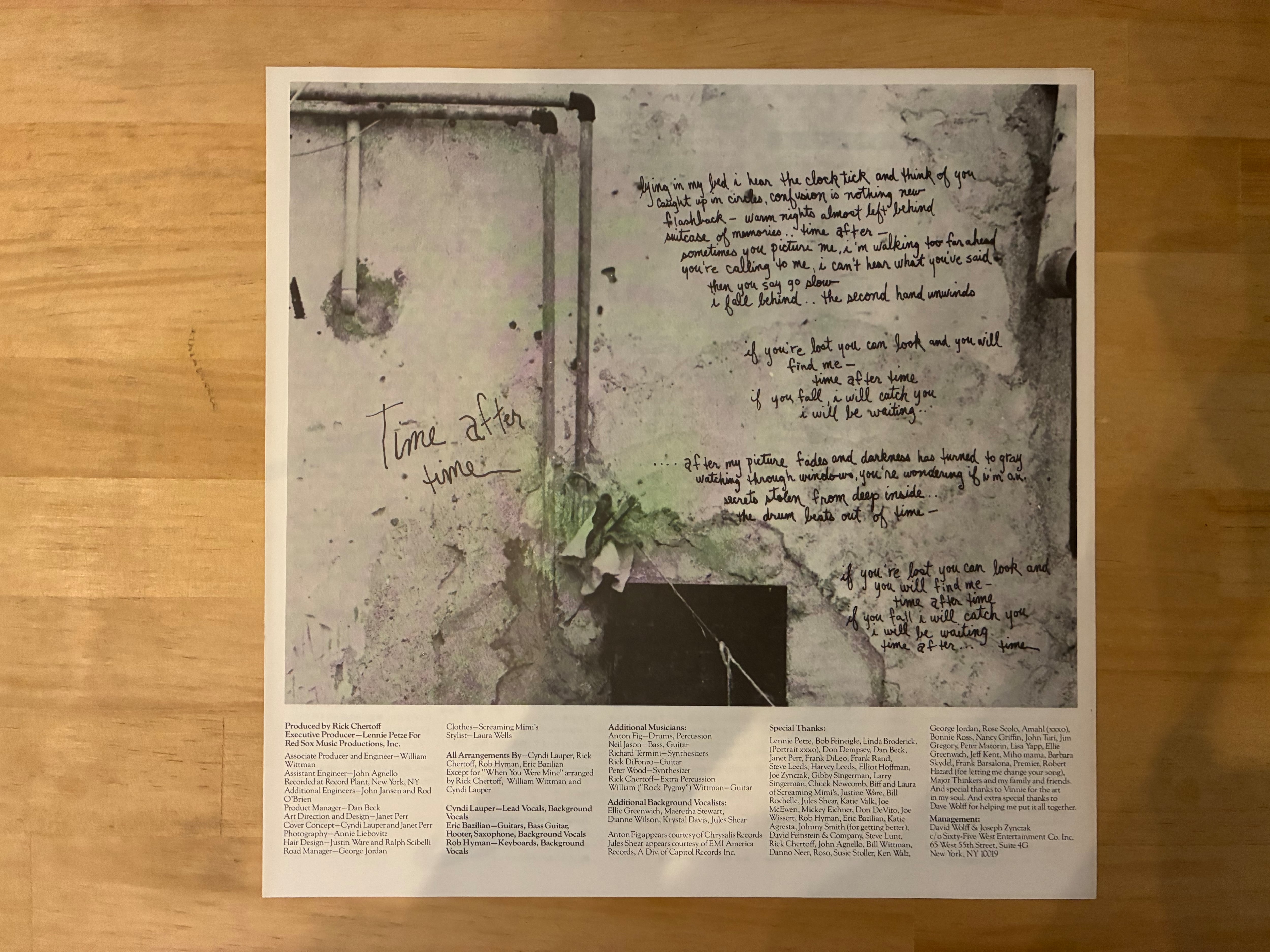 CYNDI LAUPER / SHE'S SO UNUSUAL | sixteen records (シックス