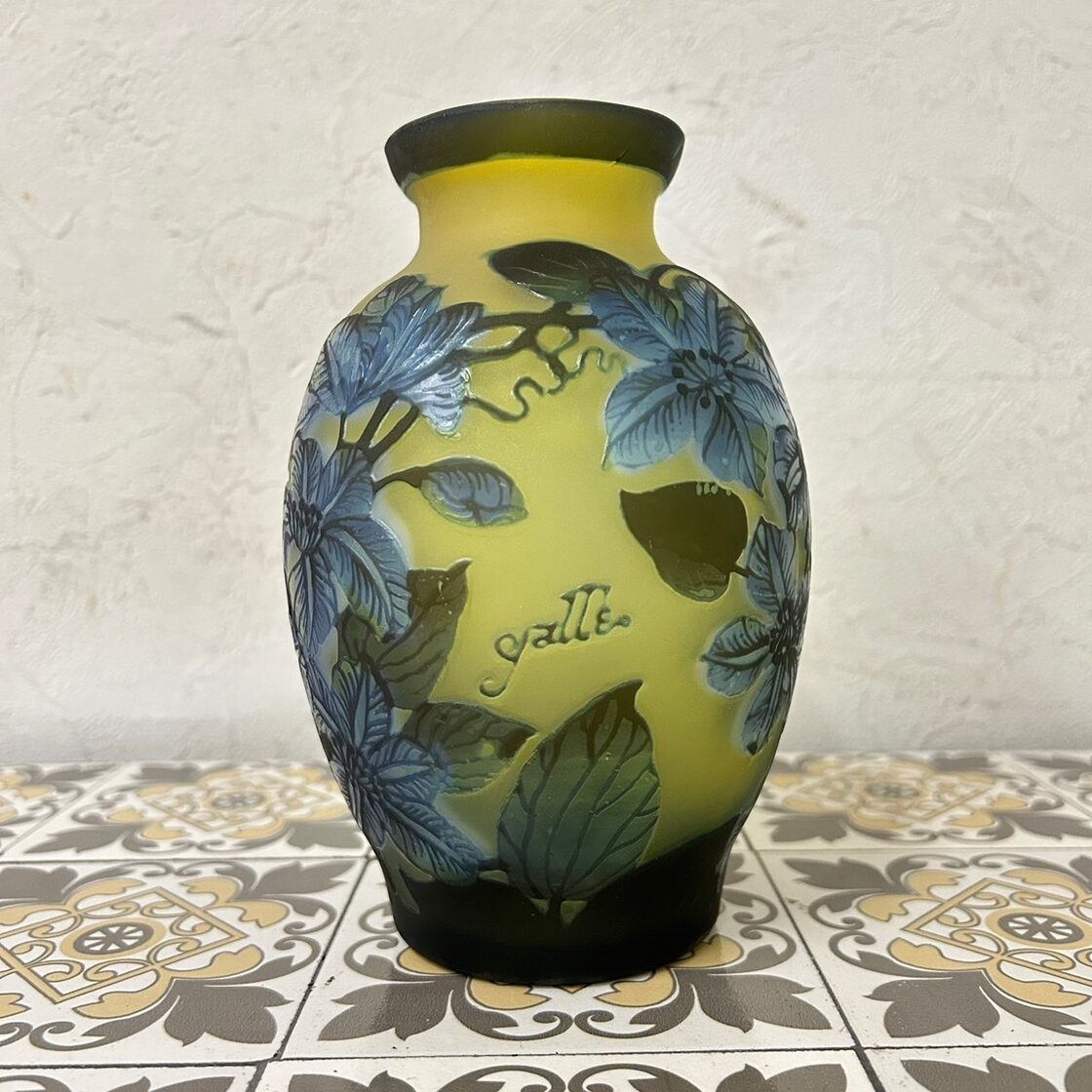 証明書 エミールガレ 淡い 花瓶 カメオ彫り 被せガラス 高さ20cm  