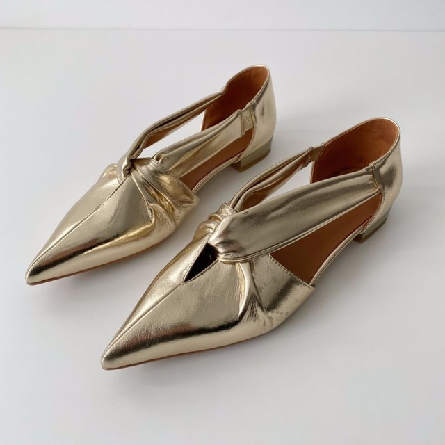 Upper twist pointed toe pumps 3 colors　V1626