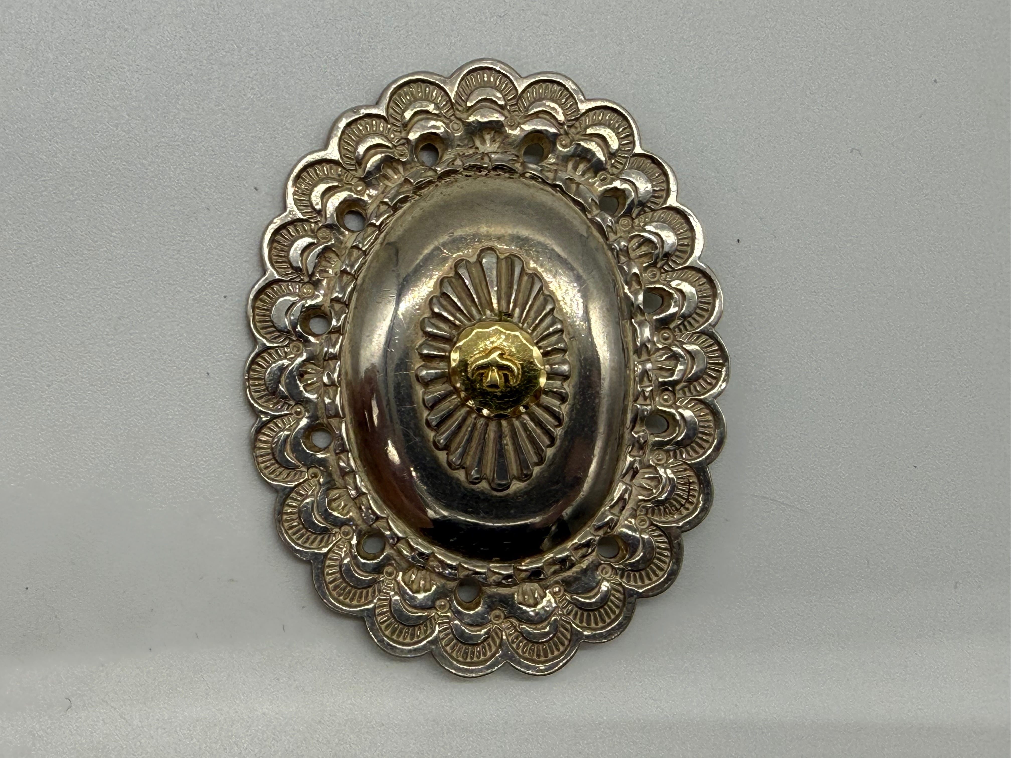 美品 楕円形金メタル付特大フラワーコンチョ19.72g | ゴローズ 通販