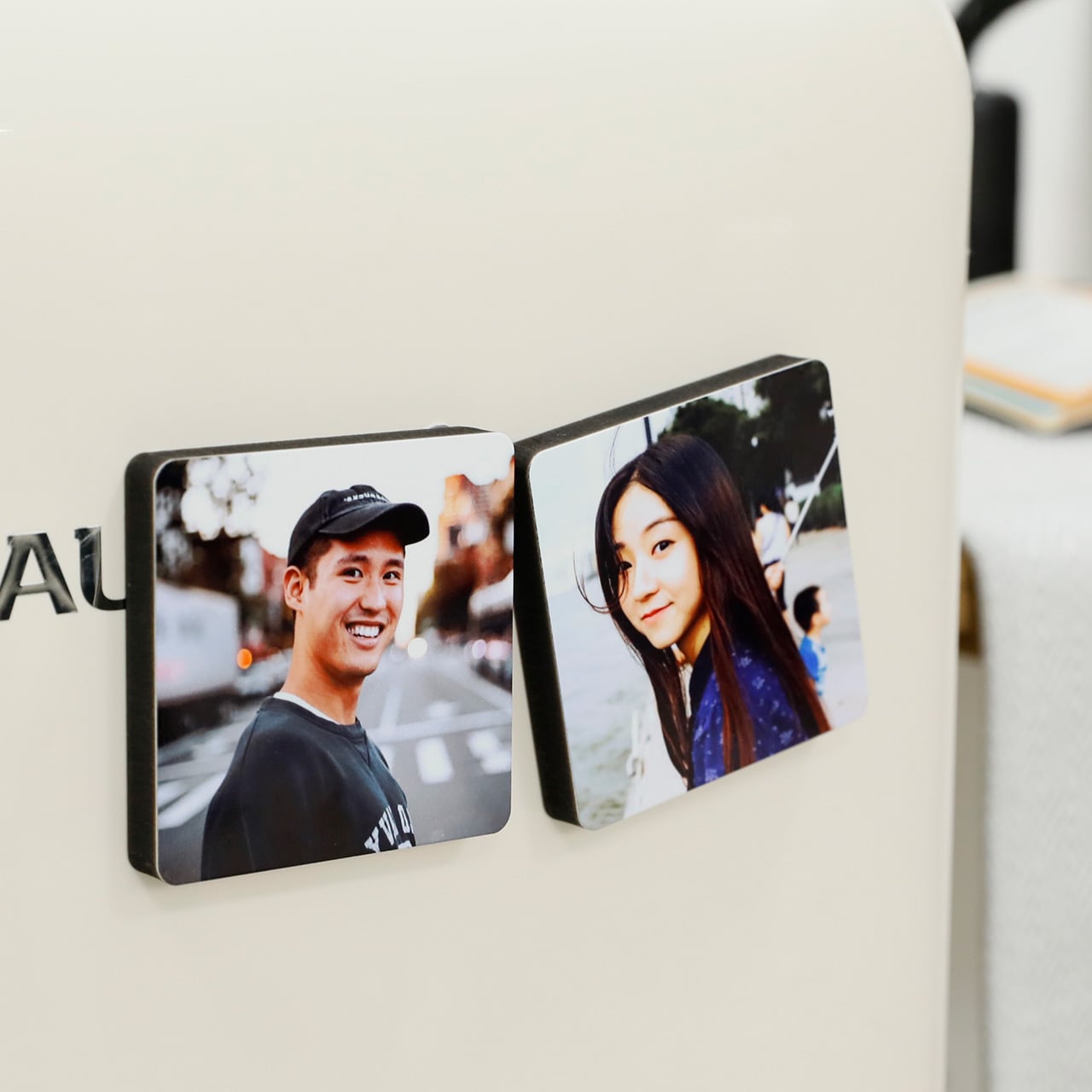 マグネットフォトスタンド90BM(マグネット付フォトスタンド/90×90mm