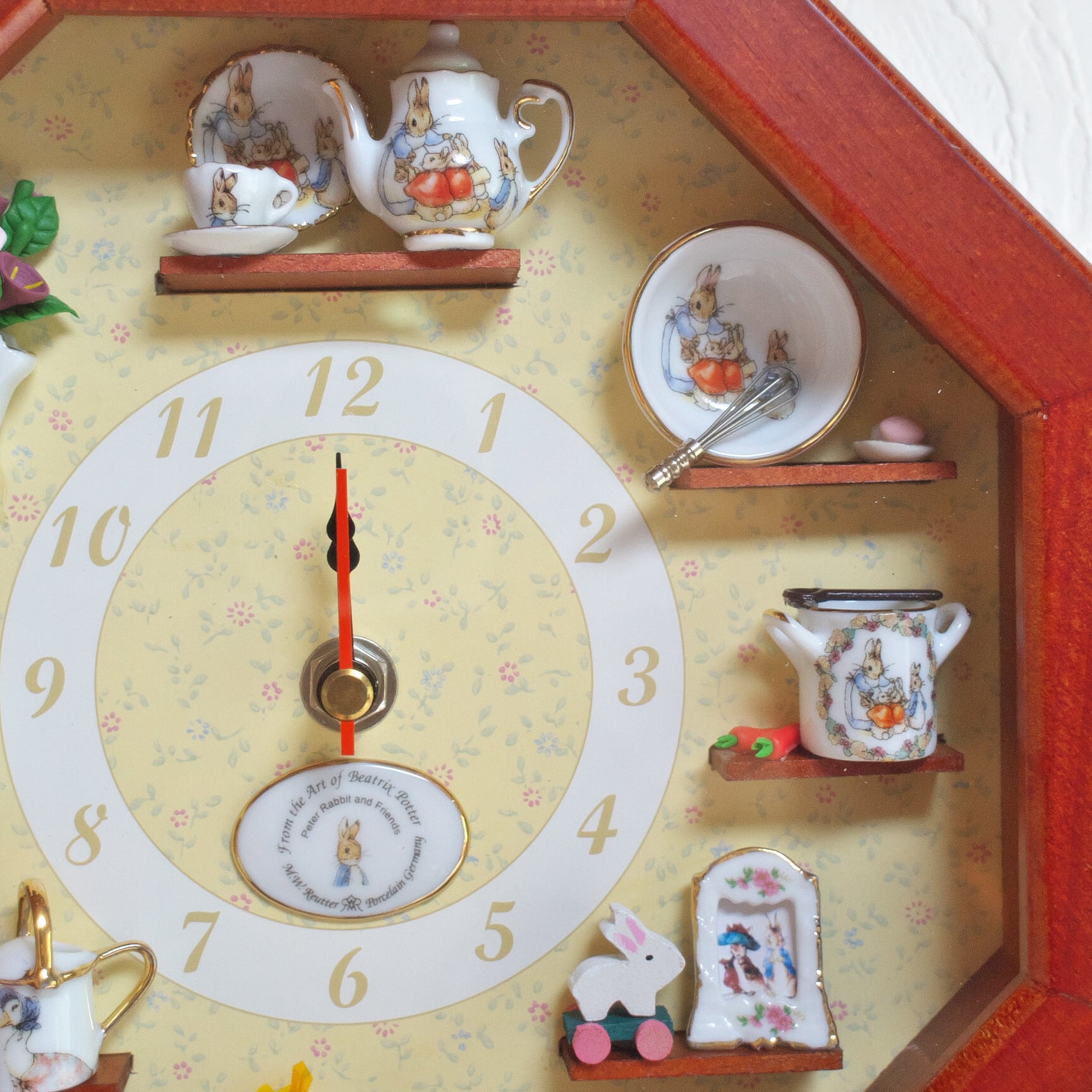ロイター ピーターラビットの掛け時計 | 木のおもちゃ専門店 おもちゃ