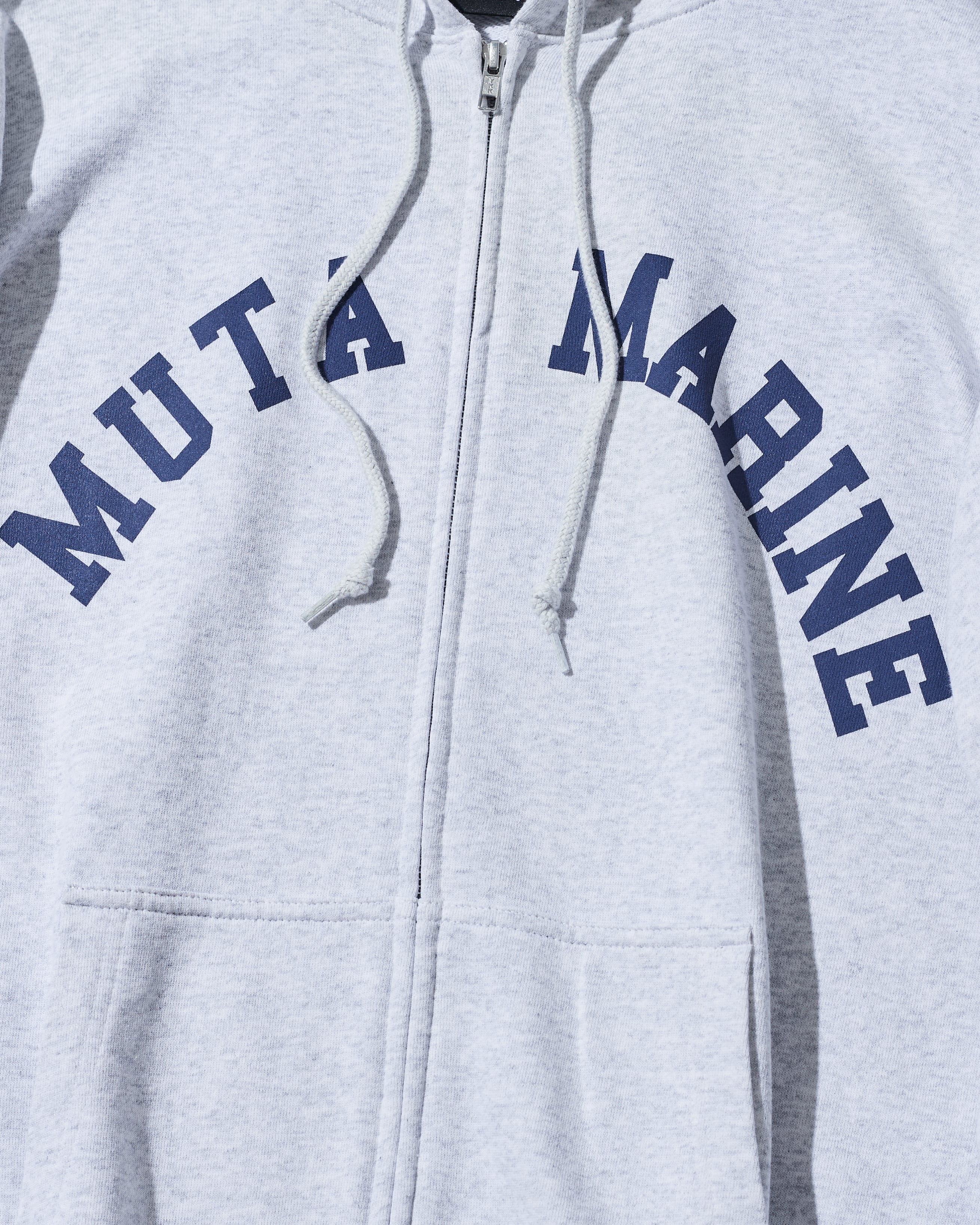 muta MARINE × ACANTHUS アーチロゴ ジップアップ パーカー | ACANTHUS