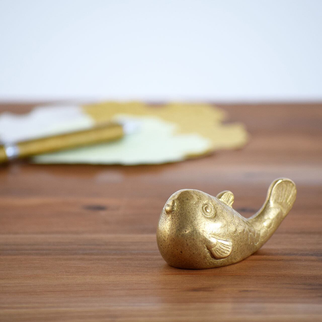 真鍮鋳物製のペーパーウェイト＆筆置き”ふぐ”》招福 ふぐ | 銀雅堂 | a