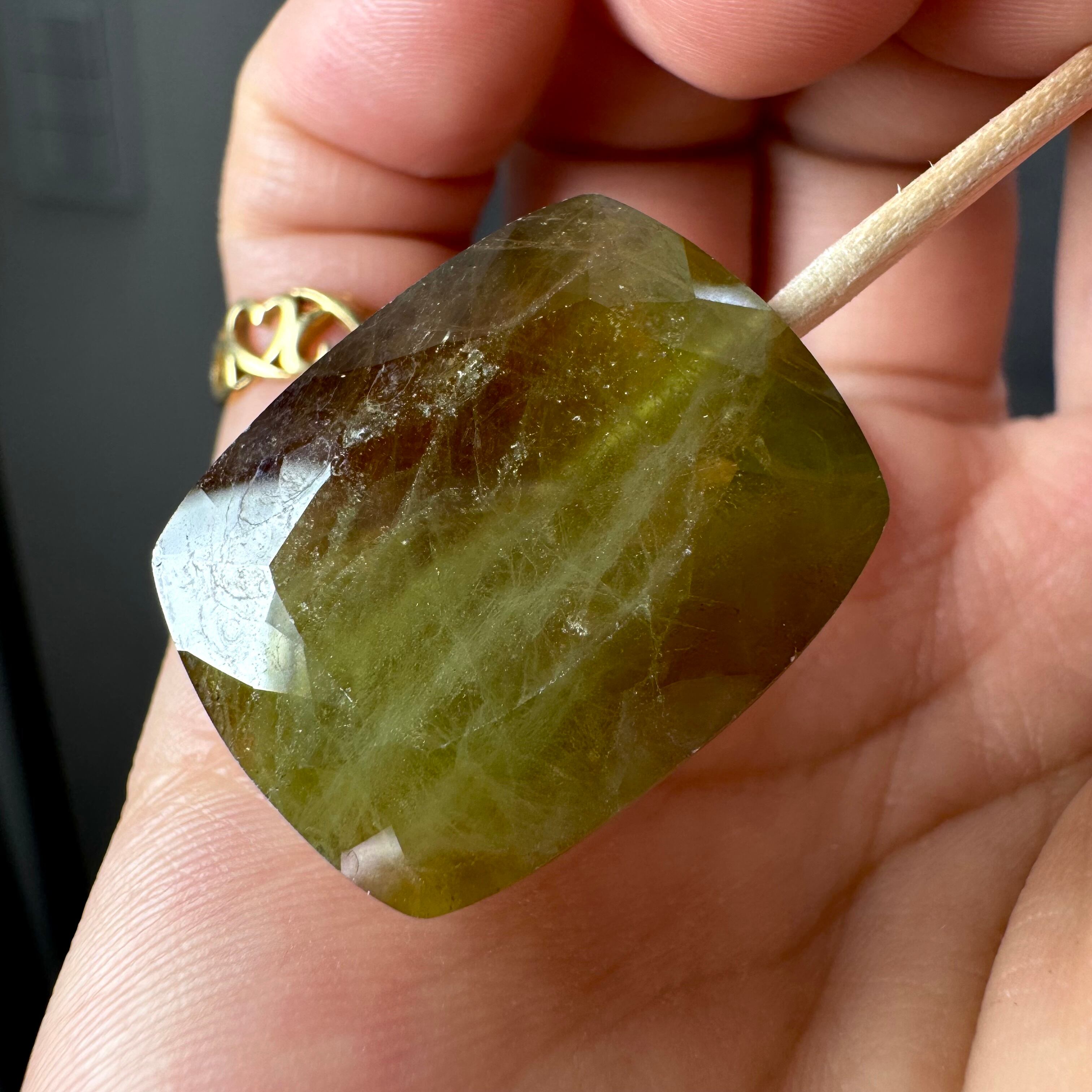 no.21 スフェーン チタナイト 貫通穴