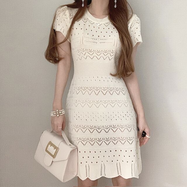 ワンピース レディース ニットワンピース 2カラー フリーサイズ ホワイト ブラック カラバリ ミニ丈 半袖 柄 ニット セーター 透かし編み サマードレス サマーニット 透け感 スカラップ クルーネック ハイウエスト スタイルアップ 脚長効果 シンプル カジュアル フェミニン ガーリー キュート 大人可愛い おしゃれ 普段使い イベント デート お出かけ 女子会 休日 旅行 リゾート 着まわし ファッション コーデ スタイル モテ 送料無料 抜け感 涼しげ 春 夏