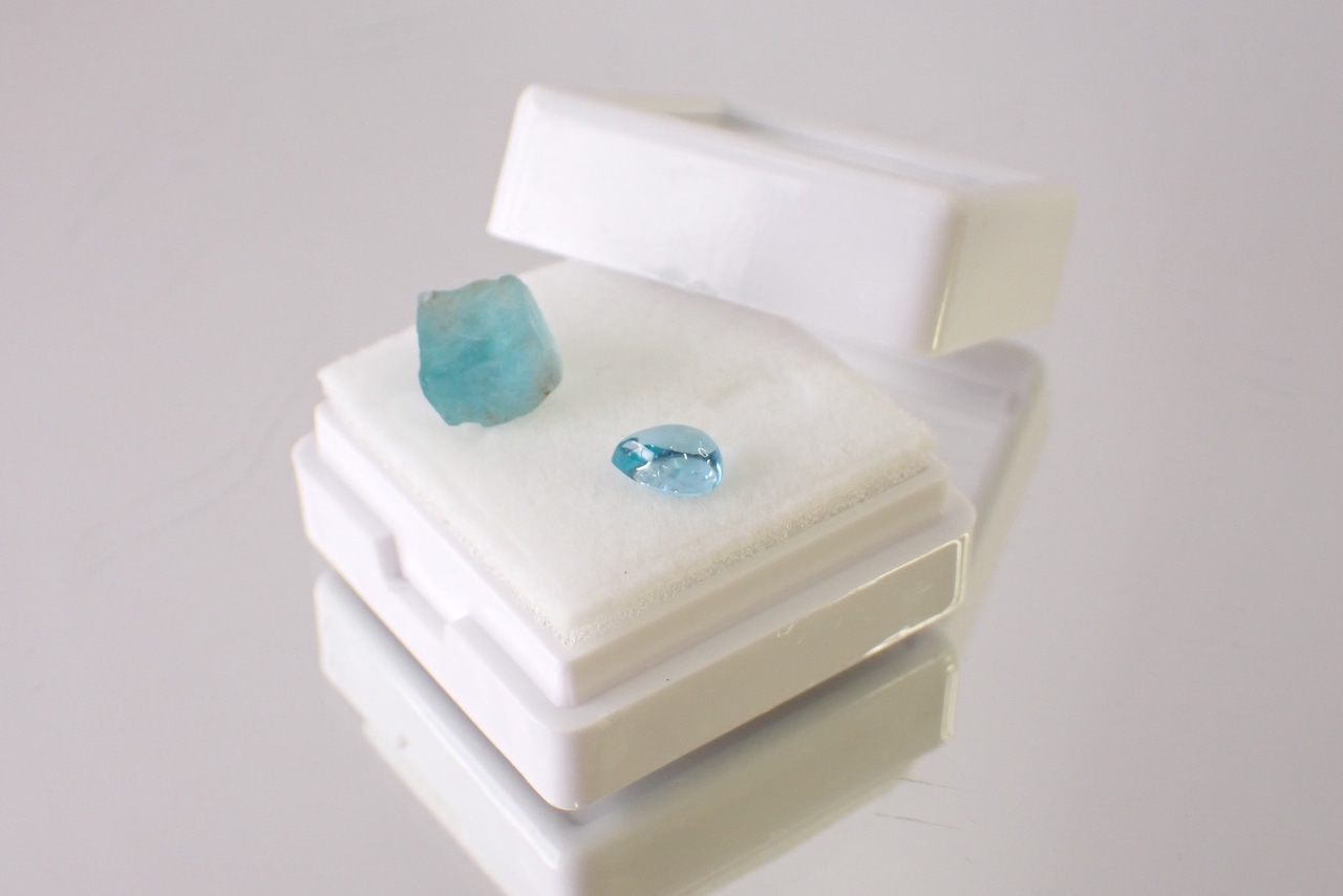 【原石セット】アパタイト　0.55ct/3.29ct　[D6-124]