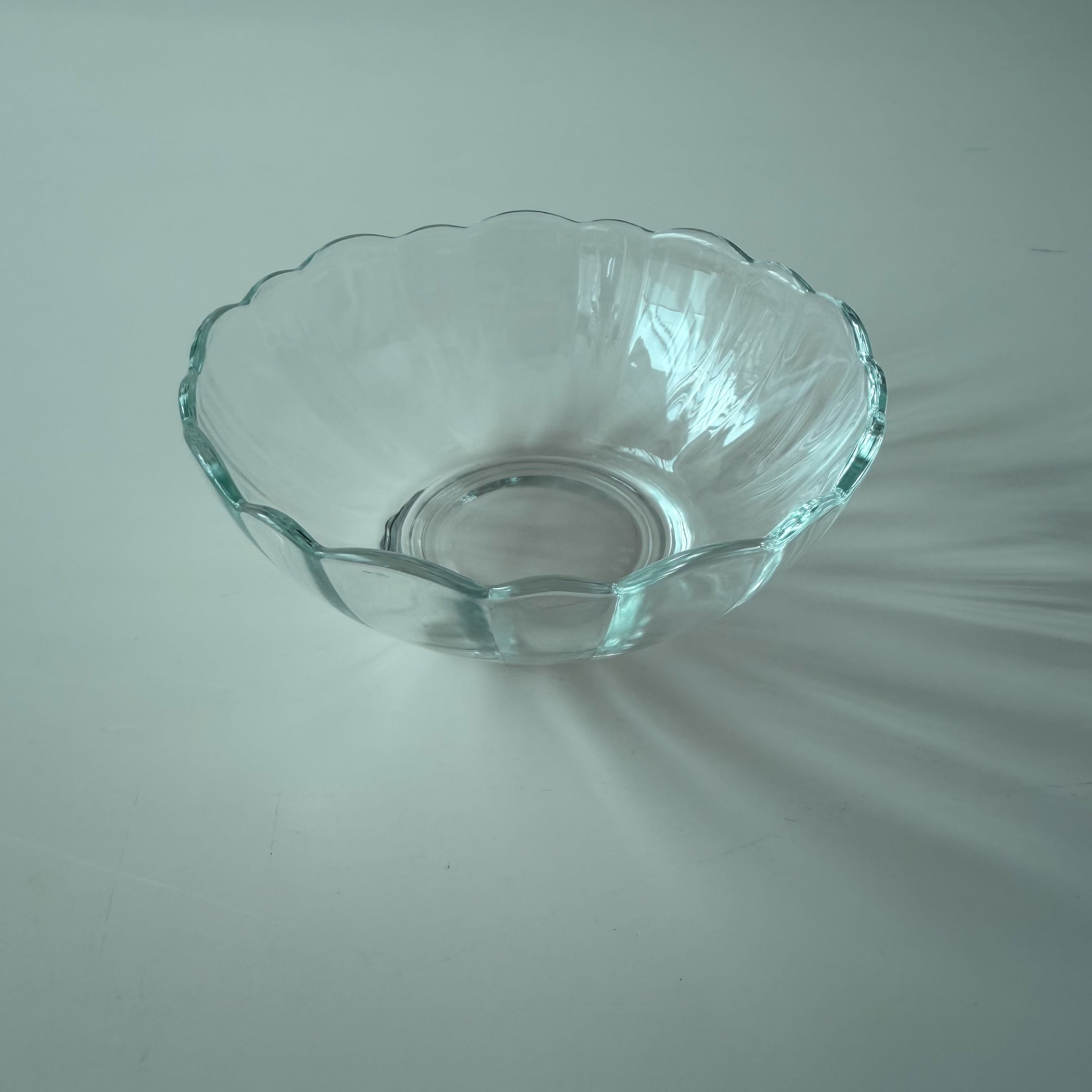 【住】ガラスの菊小鉢