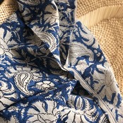 No.01 | インドの木版染めハンカチ | 青 白花