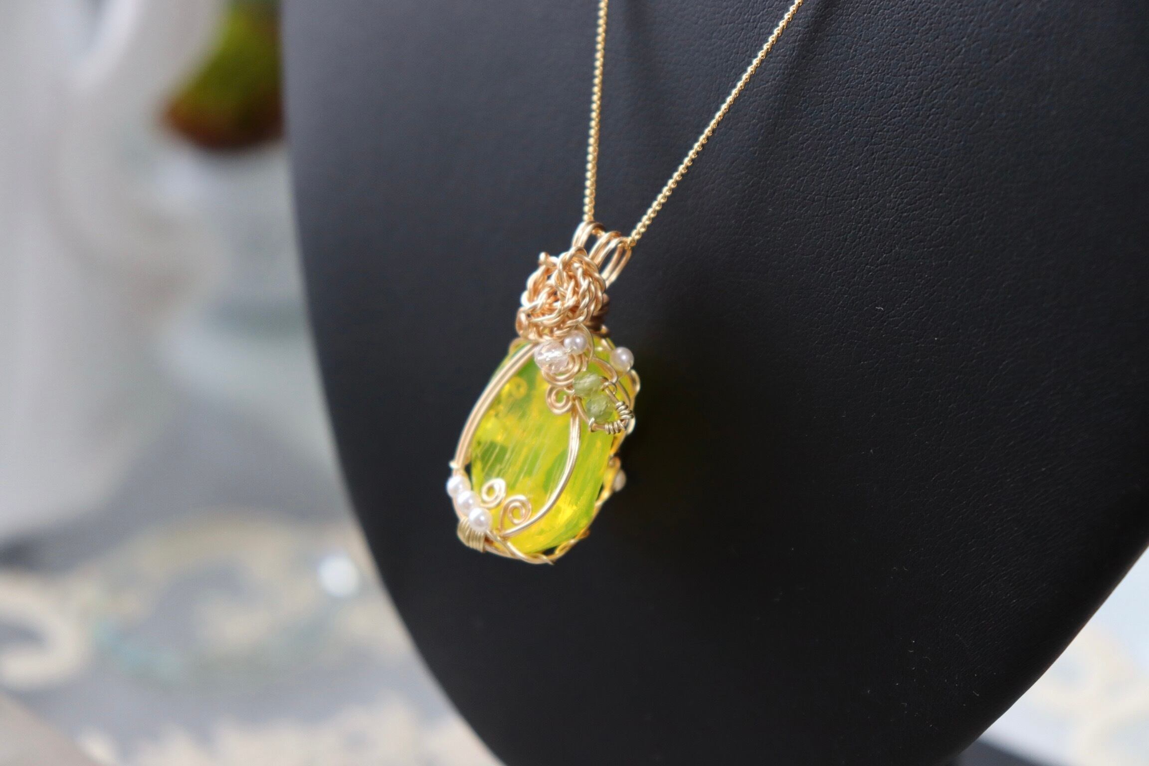 希少マルチカラー✧￼アンダラクリスタルのワイヤージュエリー