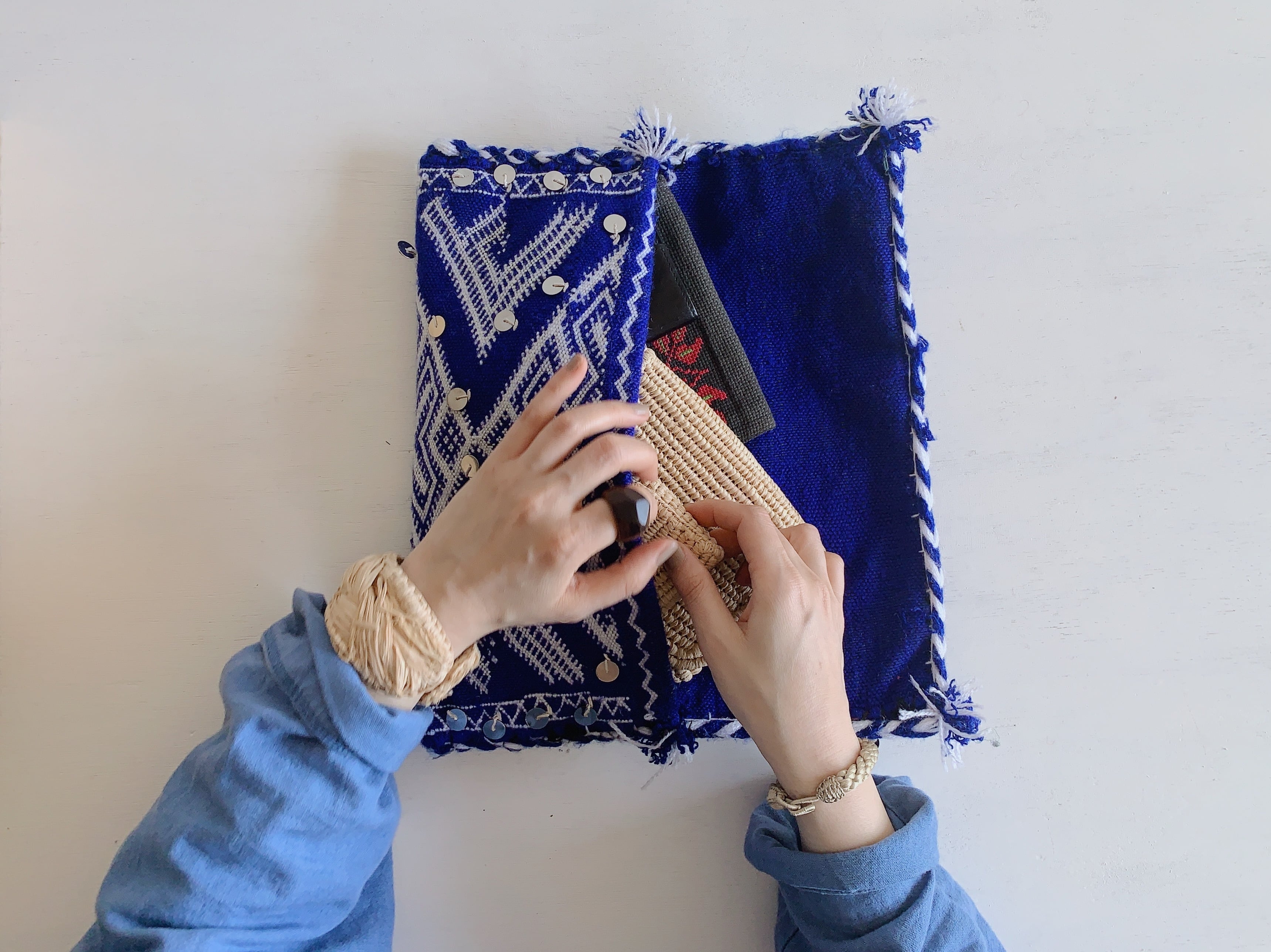 オールドキリムのクラッチバッグ | モロッコの暮らしと手しごと