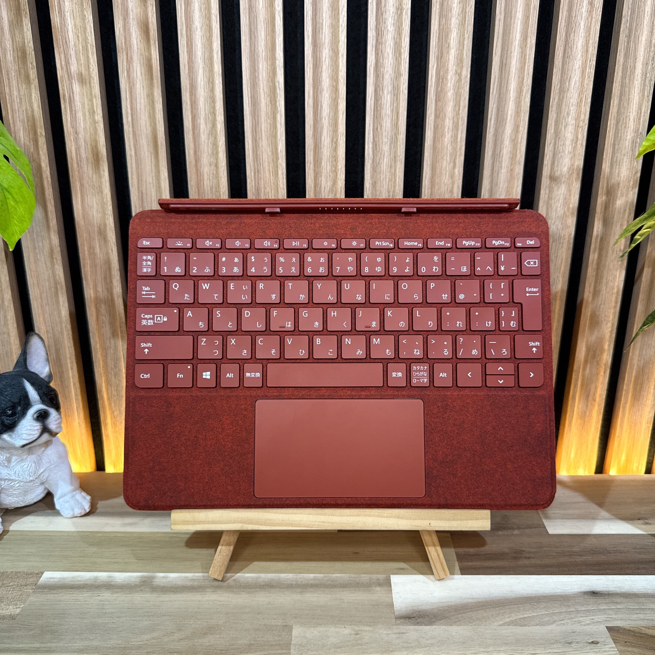 美品 2in1モデル‼️Surface Go 3☘希少レッド☘大人気ノートパソコン 公式ショップ限定価格❣️/ 美品《2in1モデル》タッチパネル式