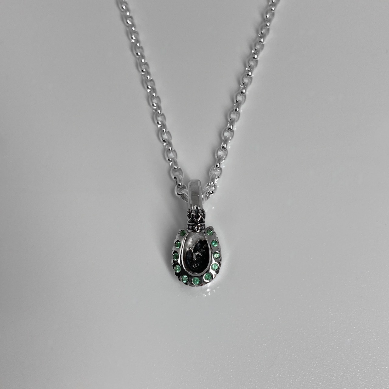 HORSESHOE : C with EMERALD NECKLACE / ホースシュー : C・エメラルドネックレス