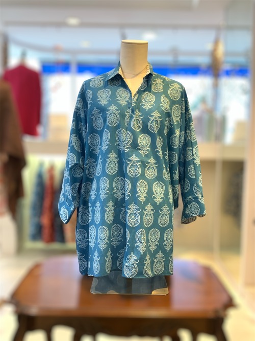 【着るストレスゼロ】ブラウス　インド綿　コットン　ブルー　夏　涼しい　ブロックプリント　ハンドメイド　手作り