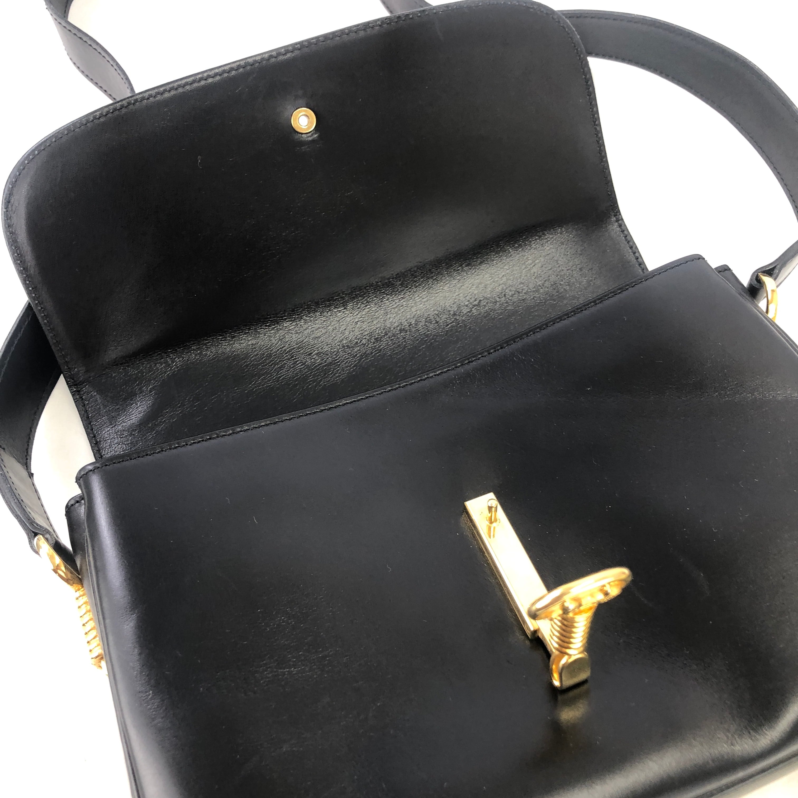 CELINE セリーヌ ツイスト ホースキャリッジ 馬車 レザー ショルダー