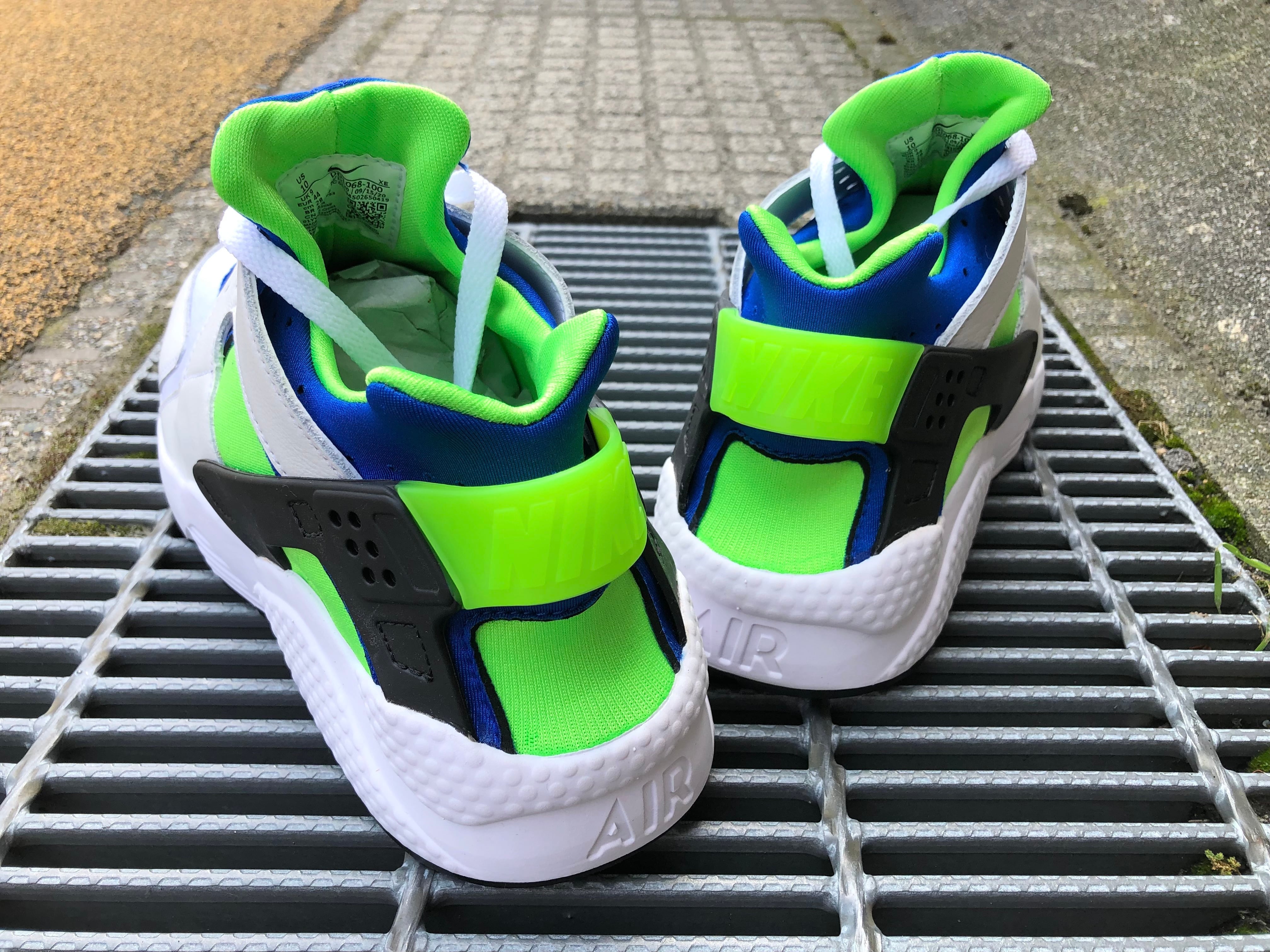 オリジナル復刻AIR HUARACHE SCREAM GREEN新品25.5cm