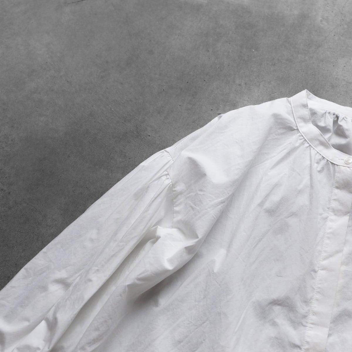 HUIS / オーガニックコットンバルーンスリーブワイドブラウス | hinata