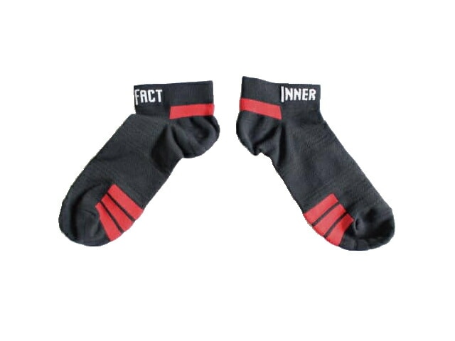 【inner-fact】 Feather Weight Socks Short (Mini Crew)(Black x Red)