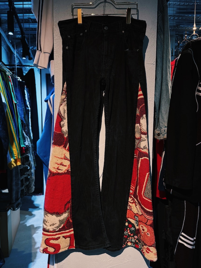 【D4C】"EINS" special Re:make "low rise" × "antique rug" docking flare denim