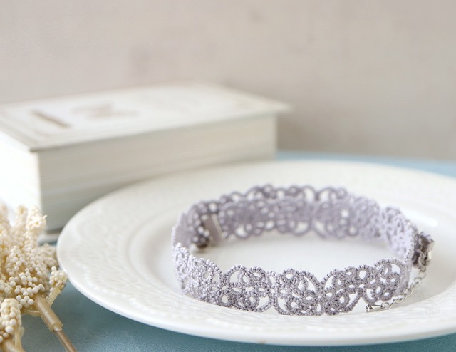 『ニュアンスカラーのタティングチョーカー＊ライトグレー＊』