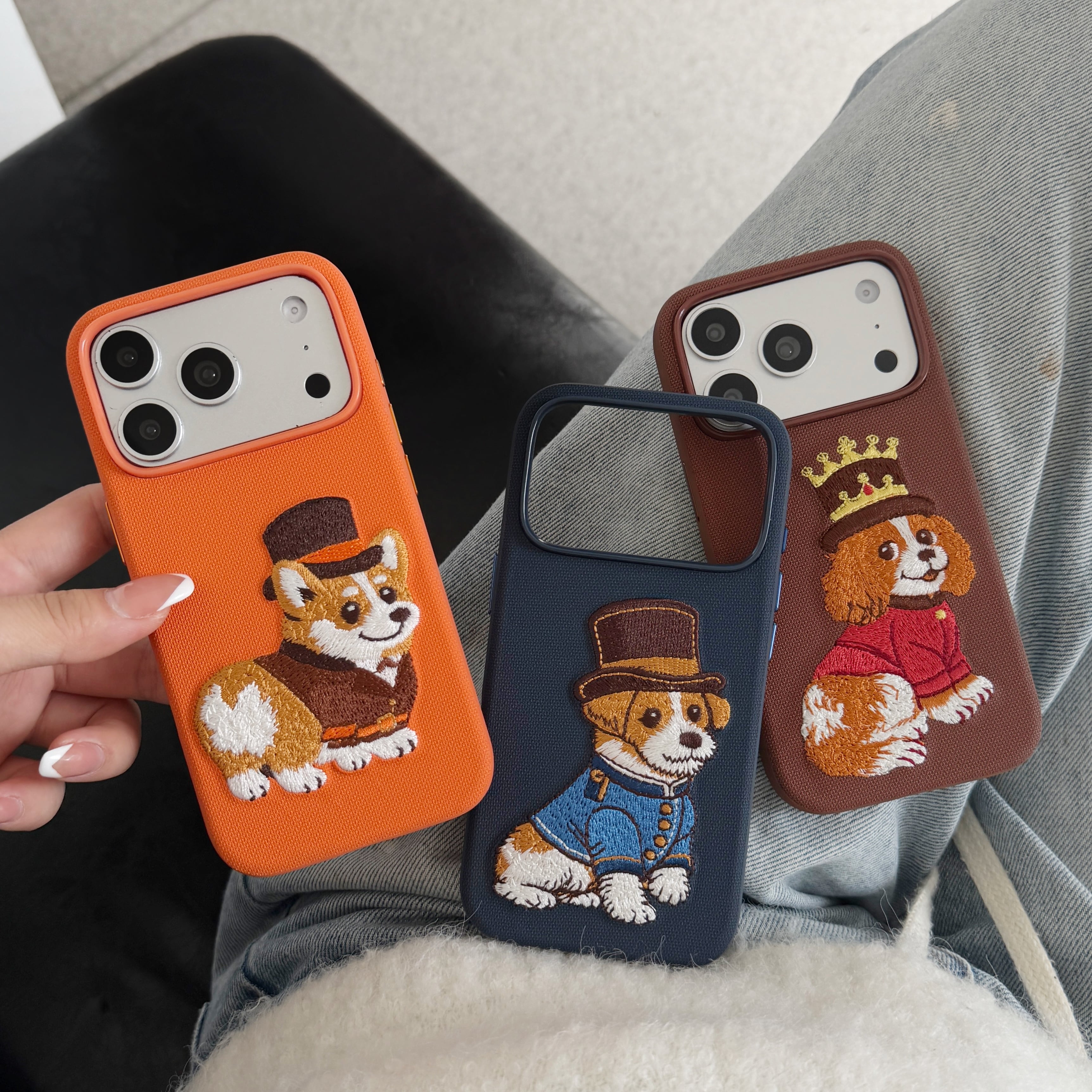 ワンちゃん 刺繍 iPhone 18 17 16 15 ケース ファブリック 耐衝撃