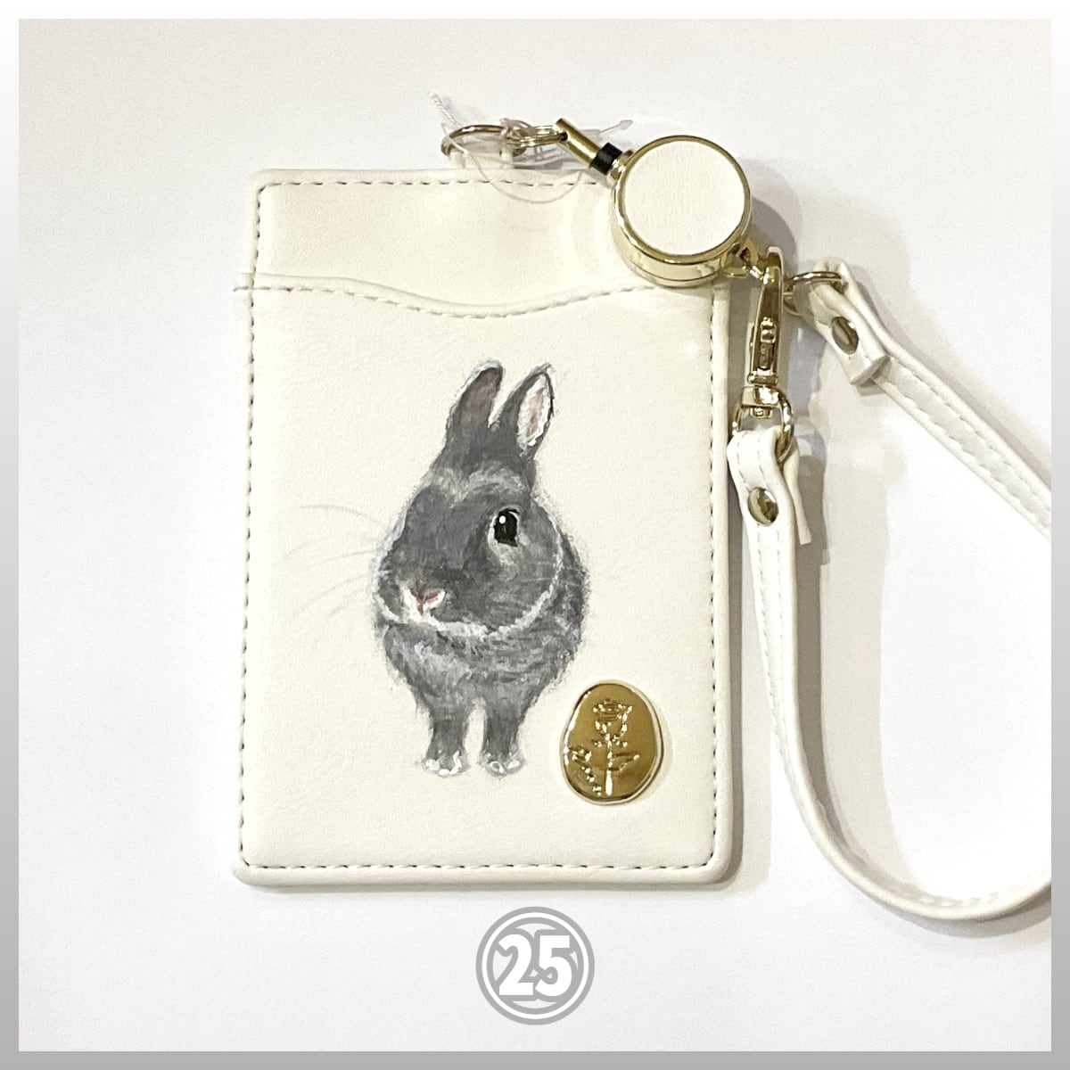 新柄入荷♪】CECIL リール付きパスケース うさぎ | うさぎセレクト