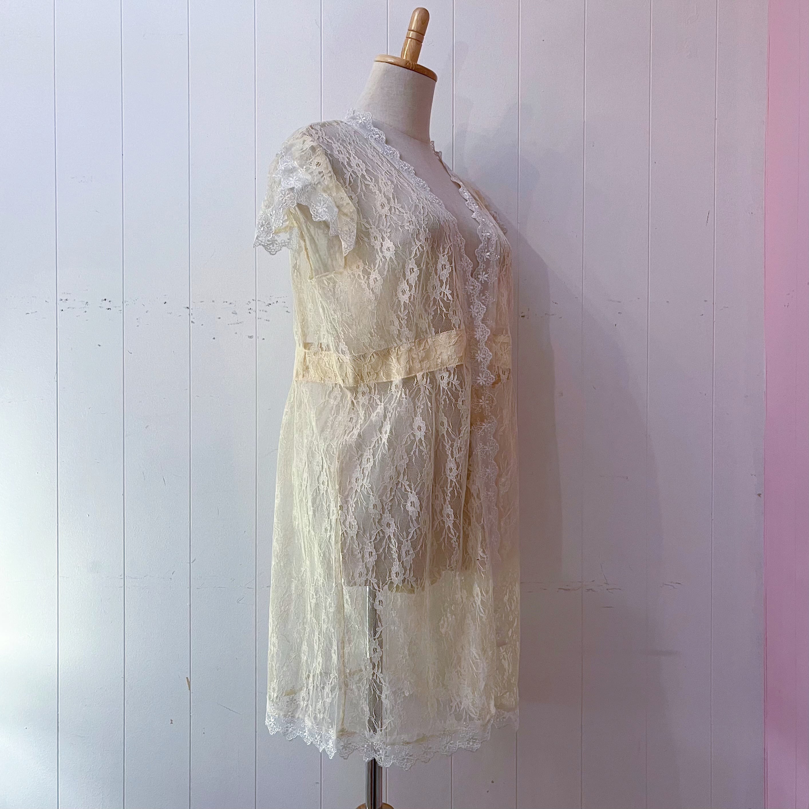 yellow lace frill blouse