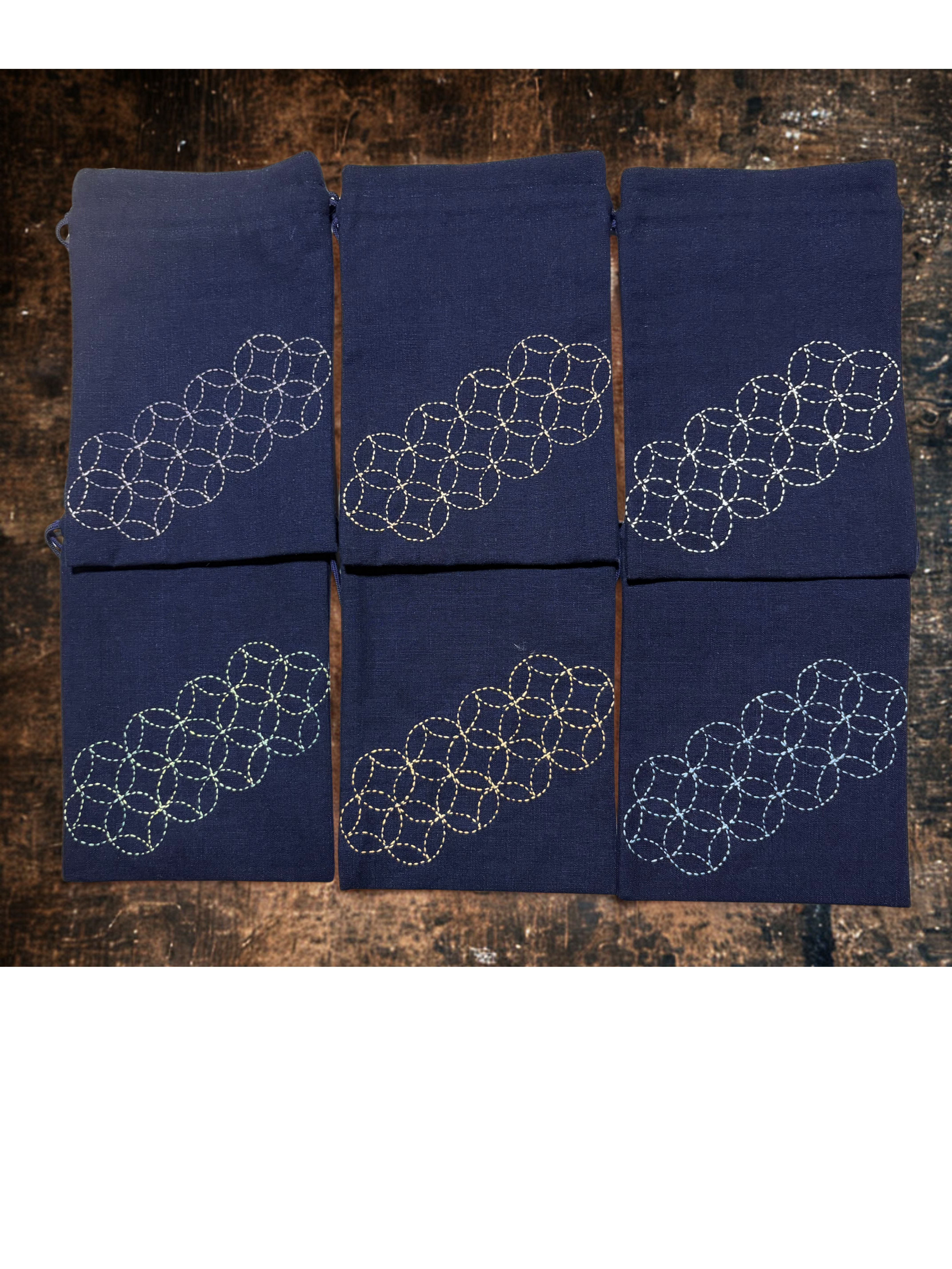 刺し子巾着袋 御朱印帳入れ 七宝 | Sashi.Co // 刺し子でデザインする