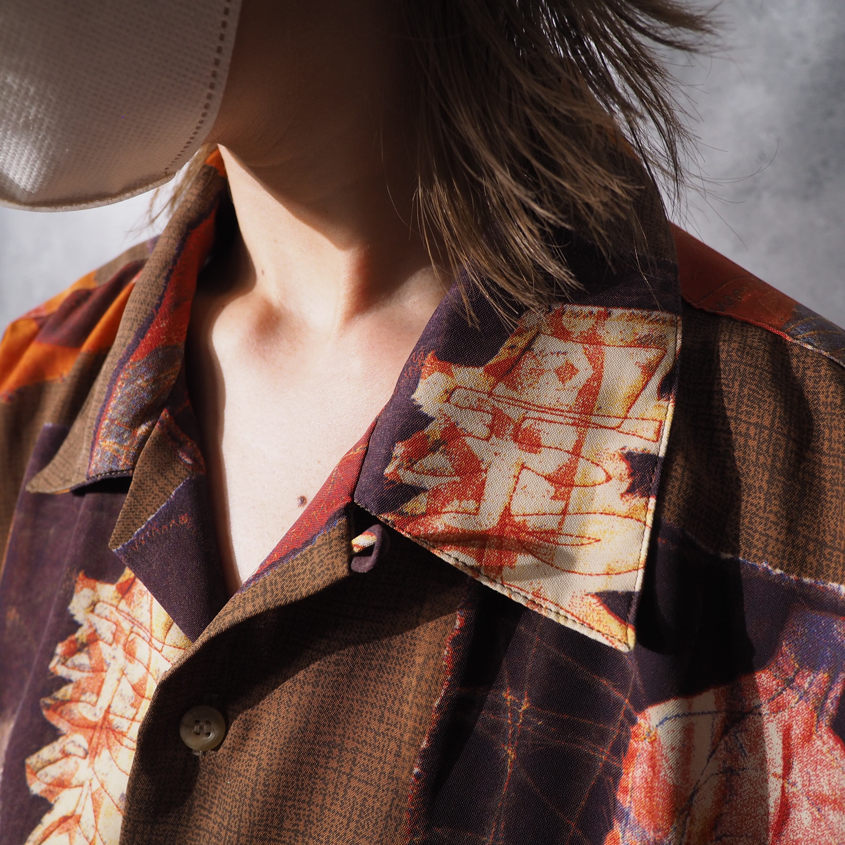 1990s ” Bazzanti ” retro modern art printed vintage open callar shirt