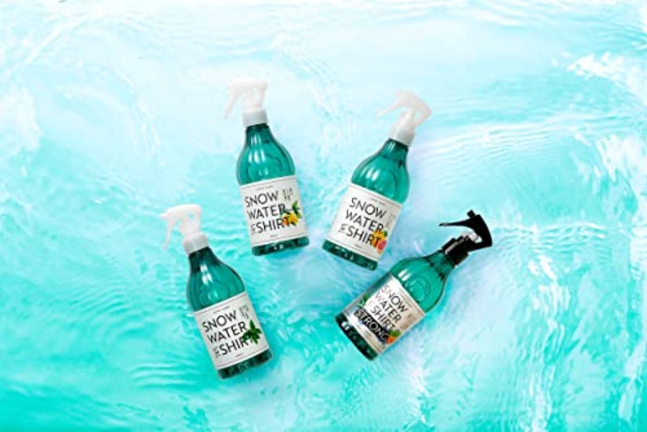 デイリーアロマ スノーウォーター For シャツ ストロング アイスシトラス(350mL)冷感 クール 冷たい 日本製 消臭 除菌 フレグランス ルームミスト ギフト 柑橘系 メントール 極冷 冷感スプレー 夏 暑さ対策 熱中症対策 ニオイ