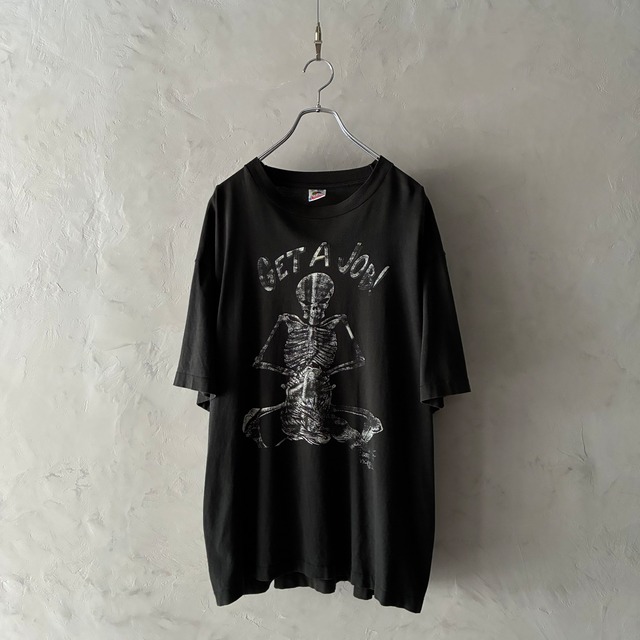 -FASHION VICTIM- 90's GET A JOB! T-shirt