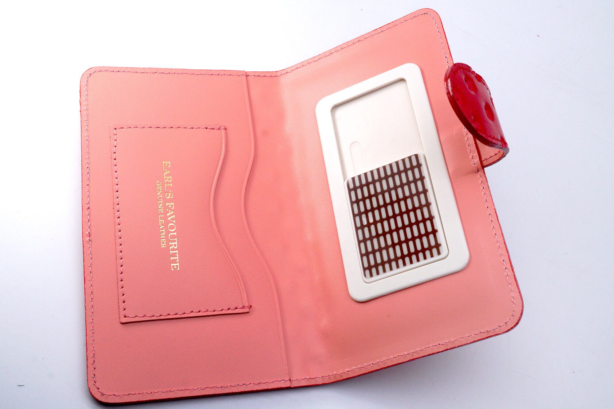 牛革製いちごなスマホケース Mサイズ Iphone 6 6s 7 8 多機種対応 Earl S Favourite アールスフェボリット