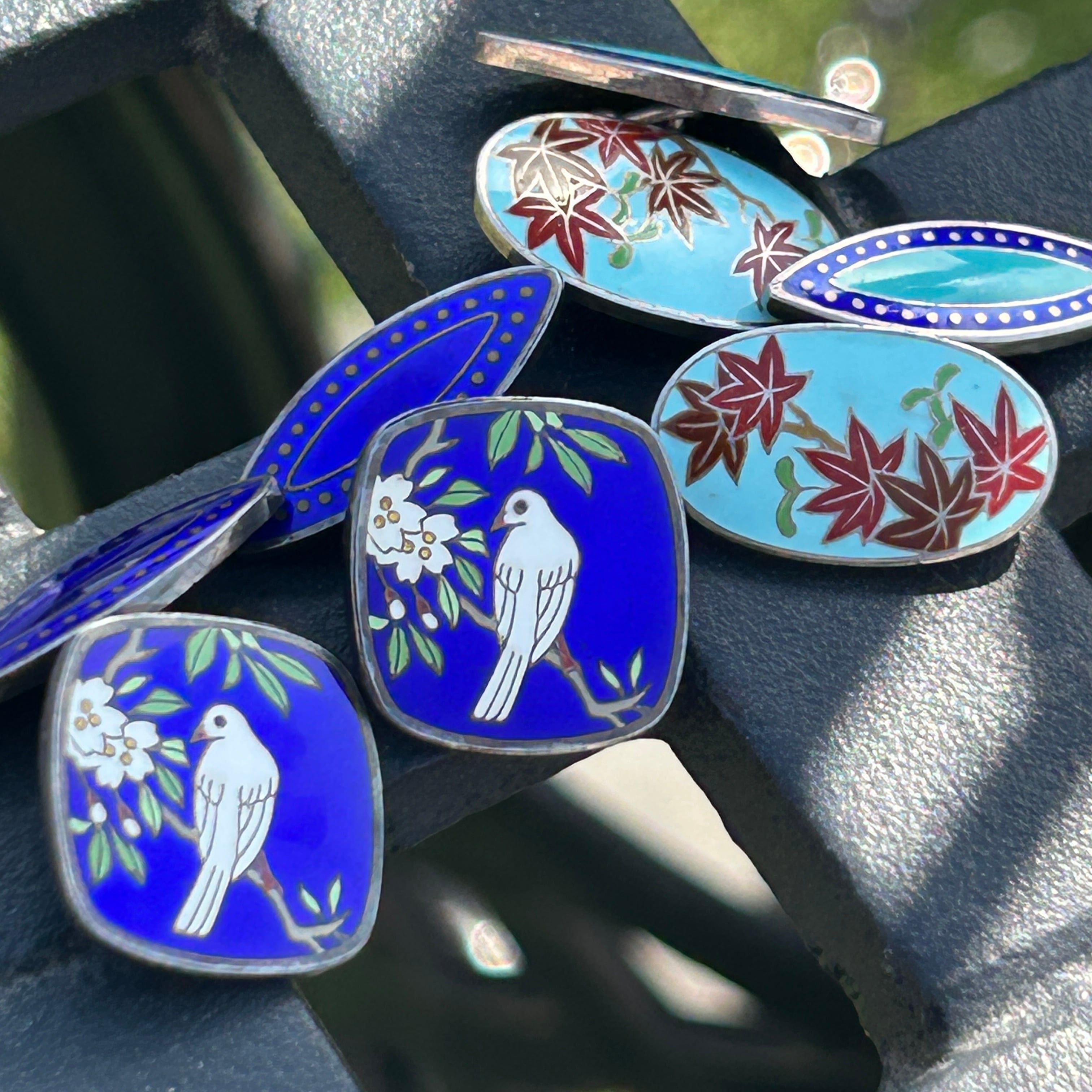 ヴィンテージ　輸出用七宝カフスボタン　スカイブルーに紅葉