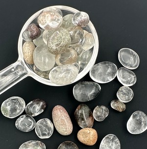 (00989)【880円均一】ガーデンクォーツ　【100g】　細石　さざれ石　Garden Quartz　庭園水晶　浄化グッズ　パワーストーン　天然石　天然石インテリア