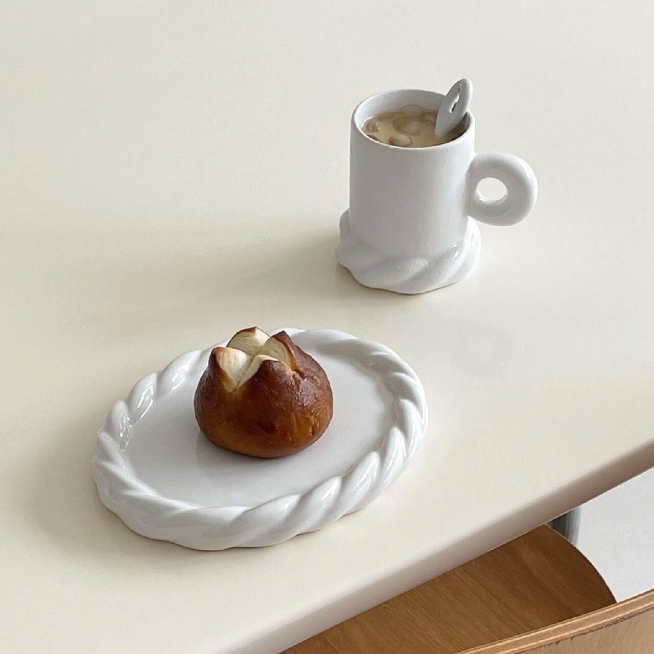 ツイストセラミックマグ