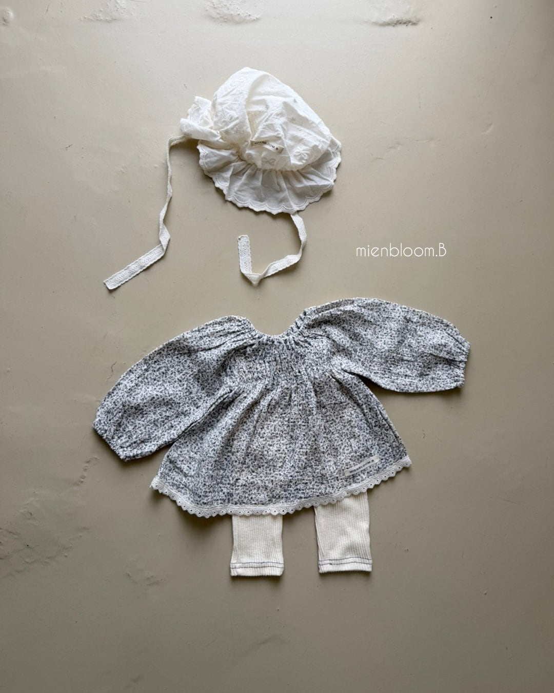 送料無料【予約】/ baby水彩画ブラウス / mienbloom
