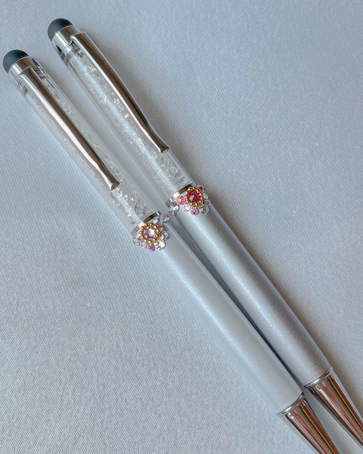 スワロフスキー　ボールペン（2本セット) スワロフスキーボールペン（2本セット)