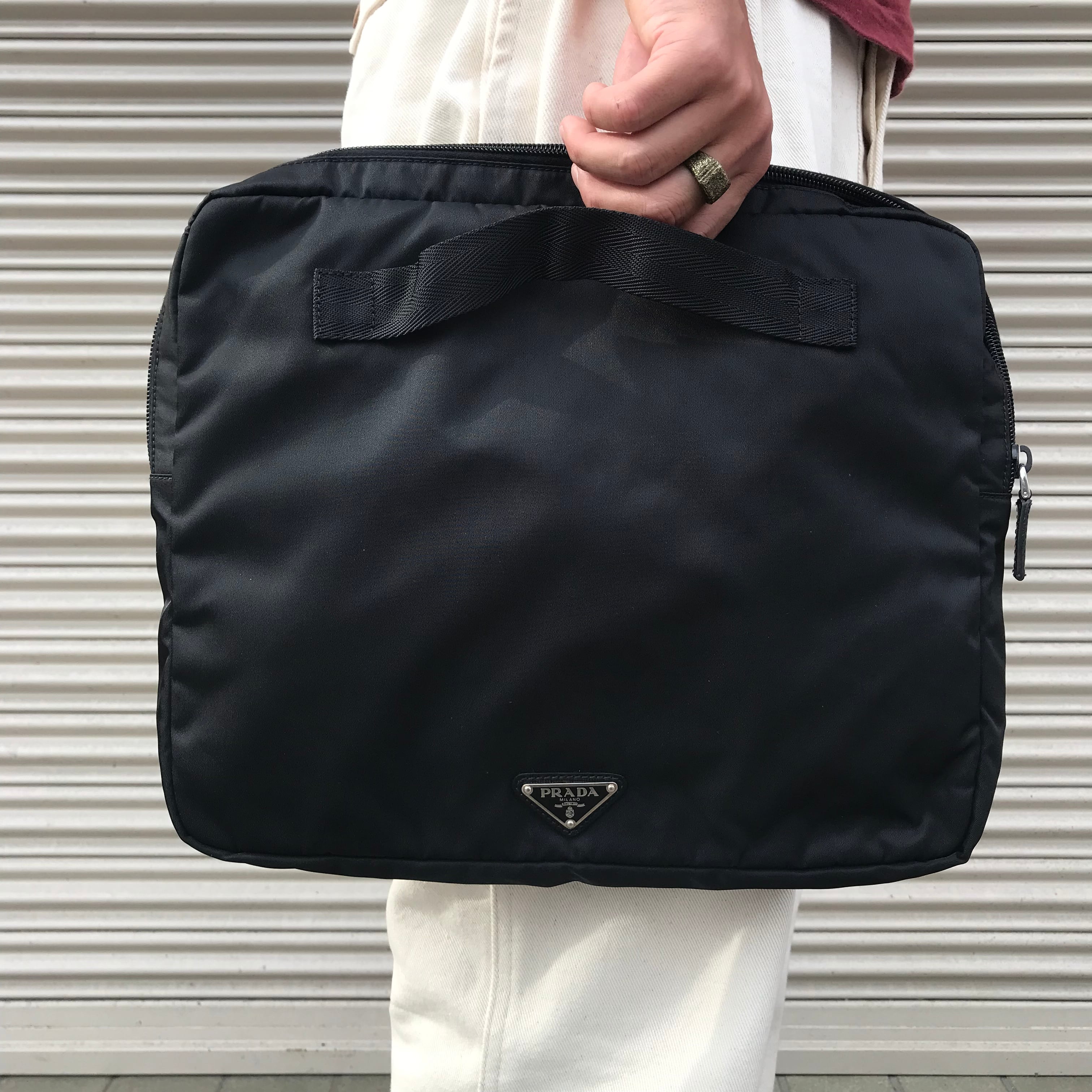 定価62700円 新品 PRADA INH018 ZPX クラッチバッグ プラダ（美品  