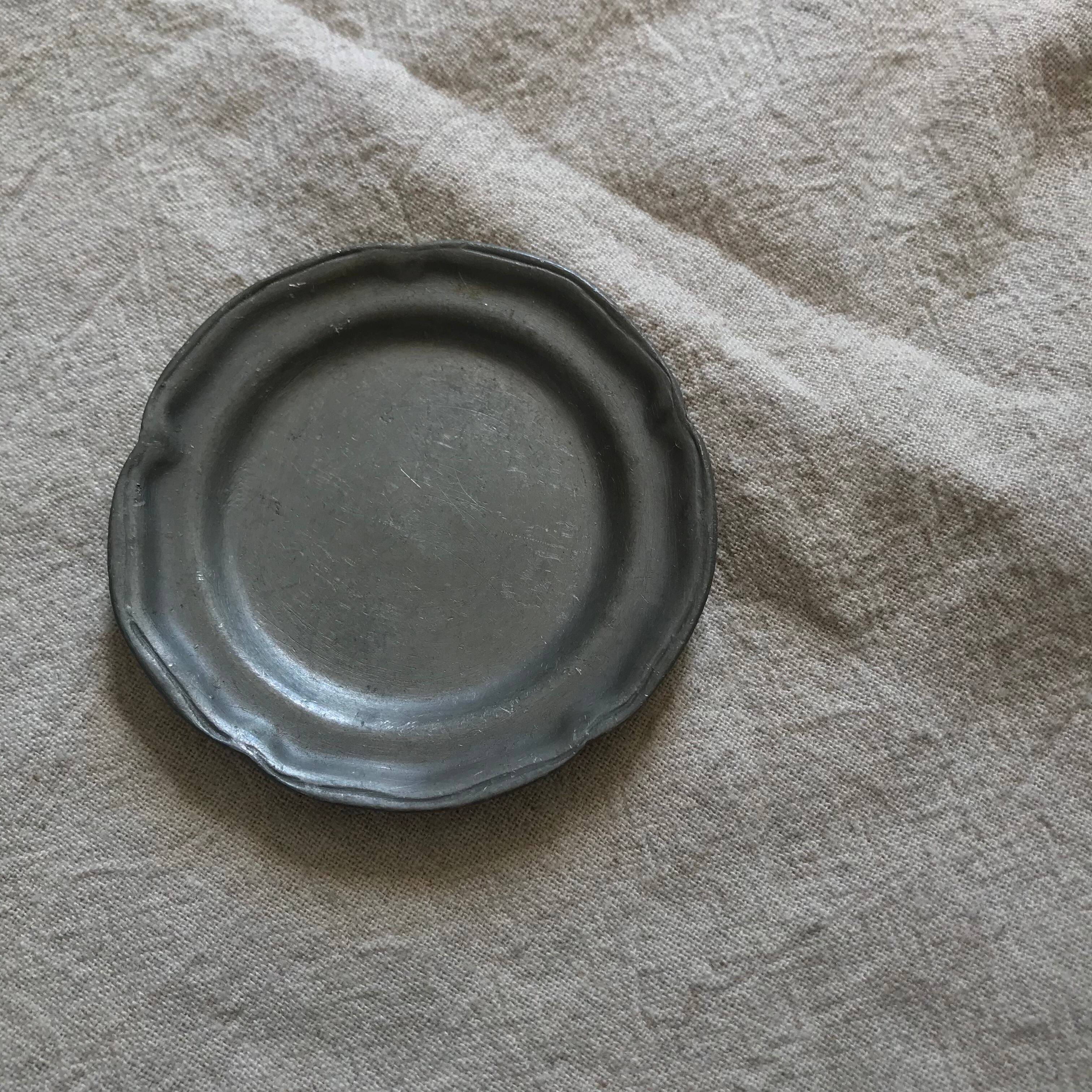 ピューターの花リムミニミニ皿