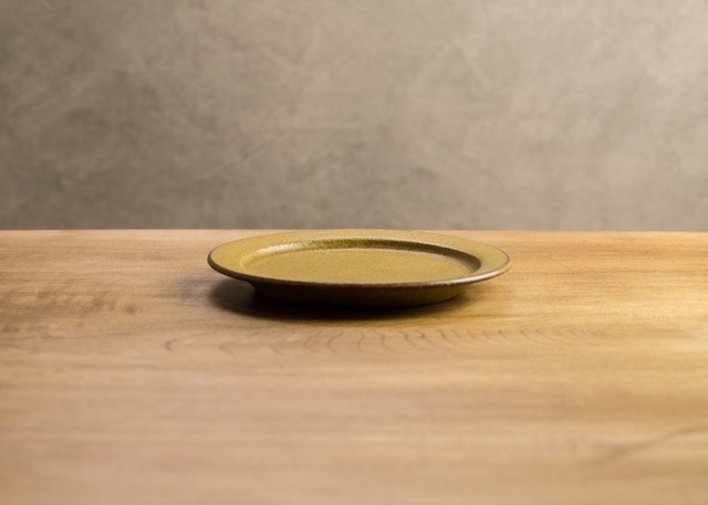 SHIROUMA 洋皿 15cm 芥子色（小皿・デザート皿・ソーサー）／長谷川 哲也