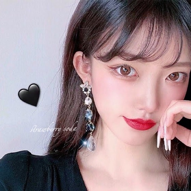 モノトーン ブラック ビジュー ロング ピアス&イヤリング