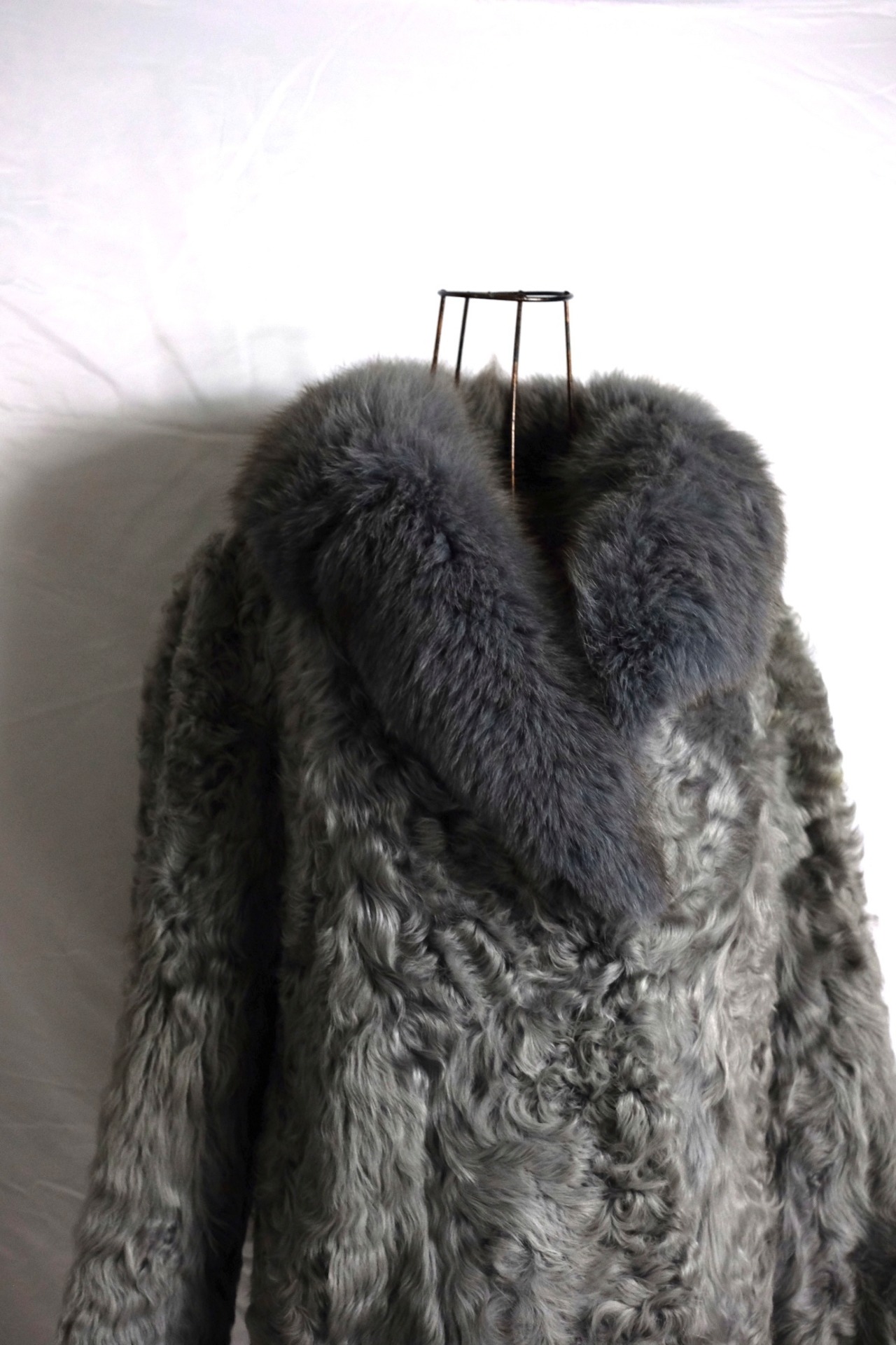 Volume shawl fur coat