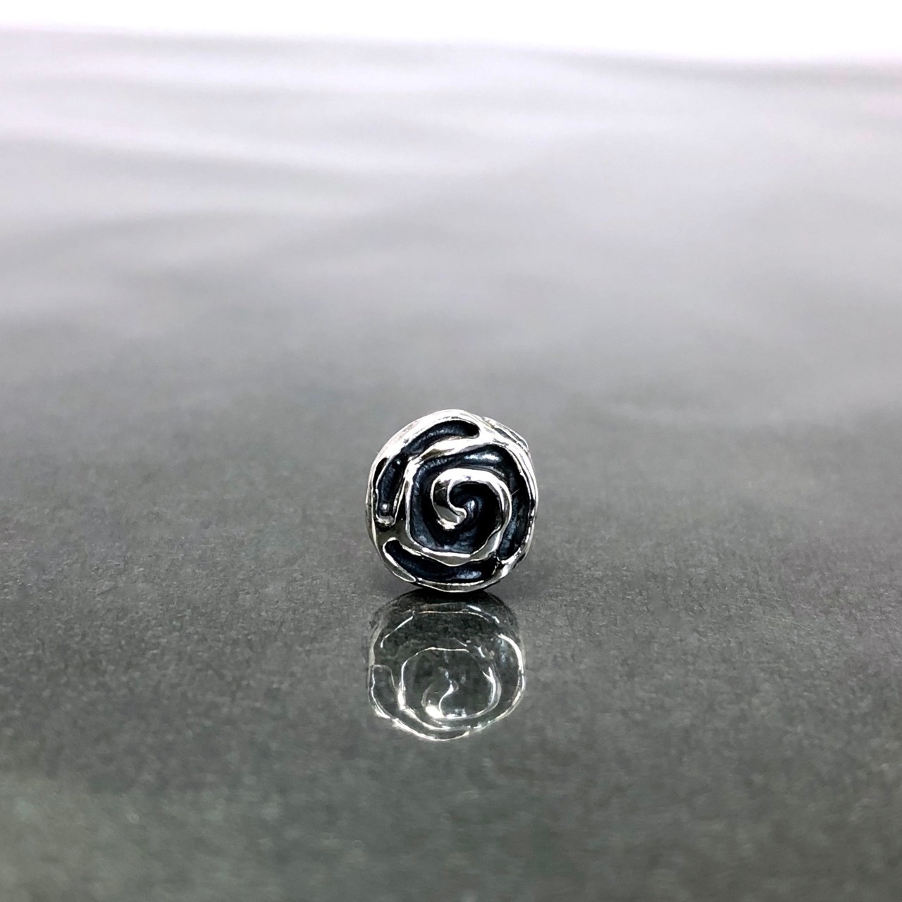 ROSETTE STUD / ロゼットピアス
