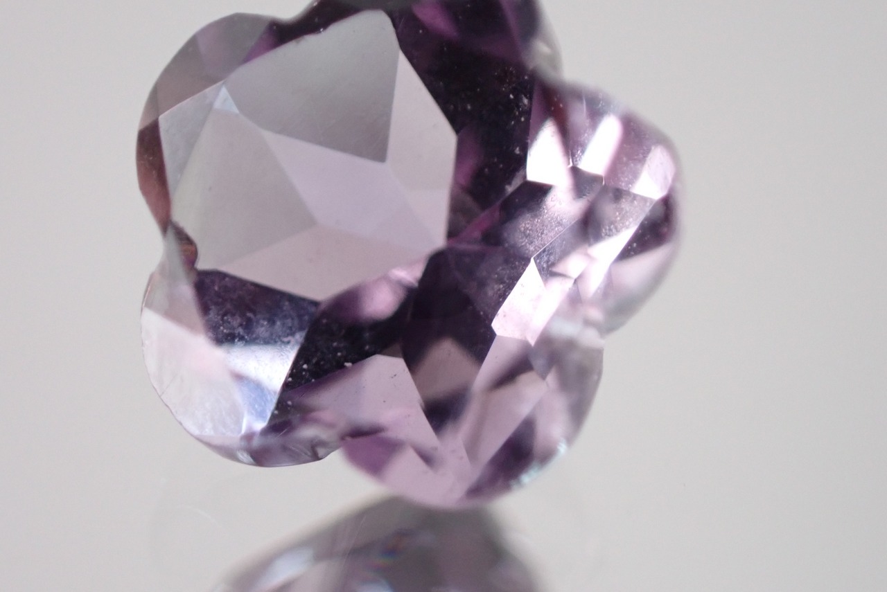 アメジスト（フラワーカット）　1.27ct　[C2‐399]