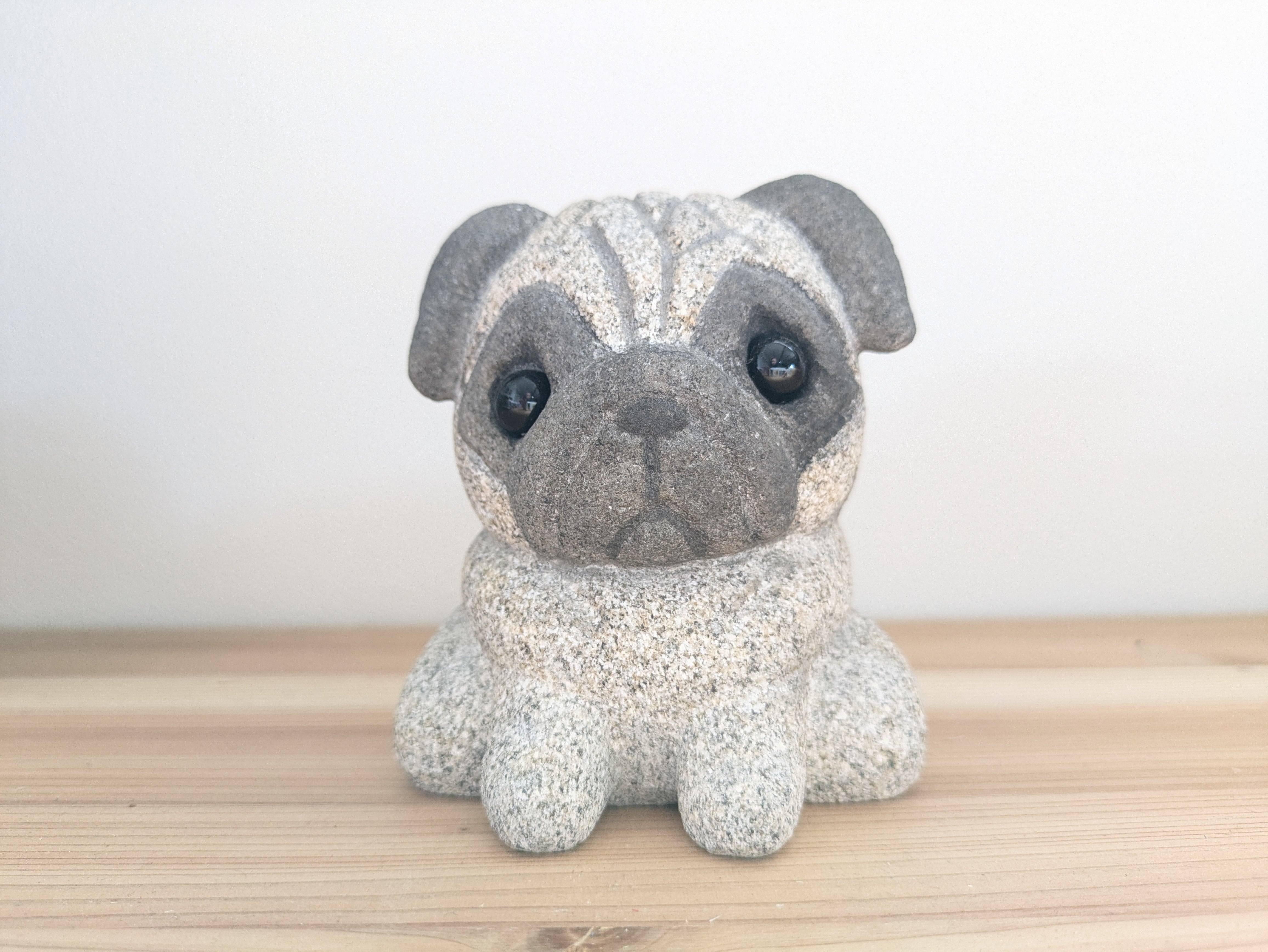 石を彫った置き物 石で彫った縁起物