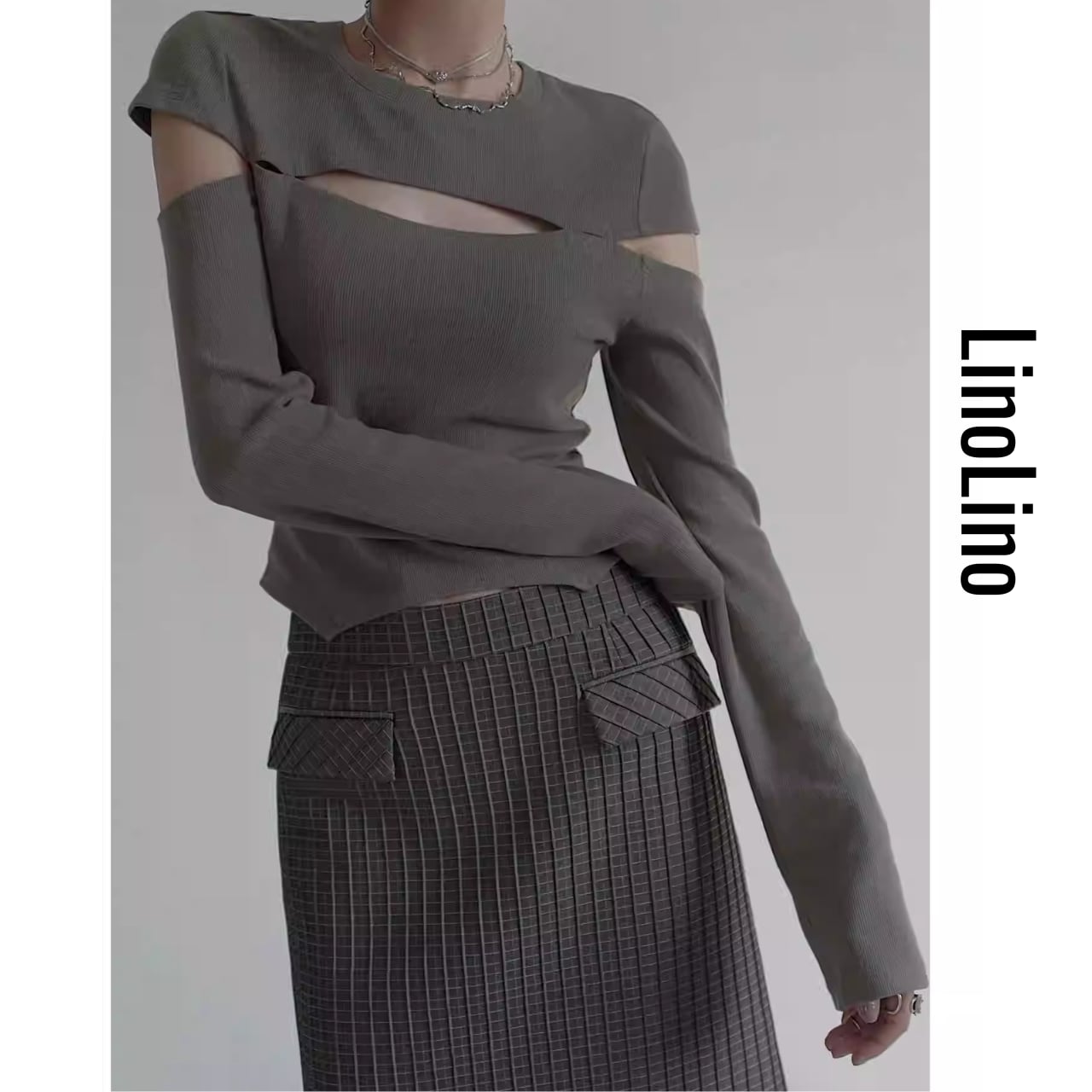 Cut-Out Shoulder Slim Knit Top L00718