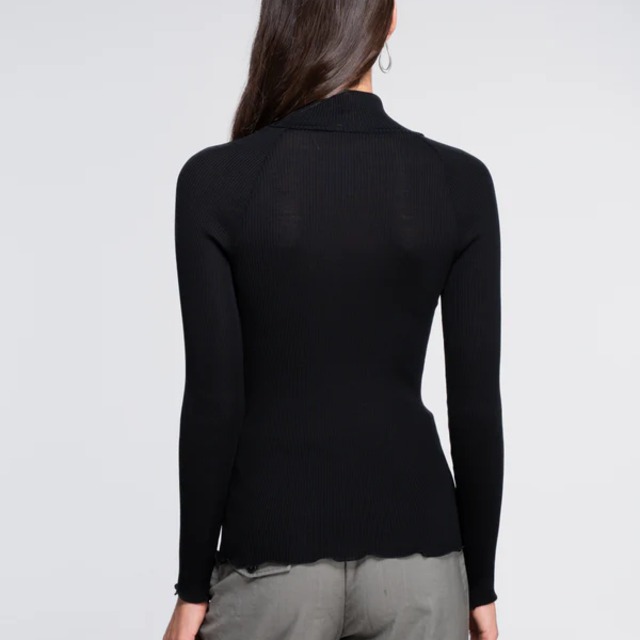 ハイネック/マクラメレース/リブ/秋冬＜ブラック・ダークチェリー＞ウール シルクNo.557608【オスカリート/Oscalito】