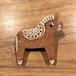 ダーラヘスト（スウェーデンの木彫りの馬）ブローチ