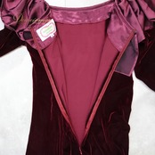 フラダンス 衣装 ワンピース ドレス メネフネプランテーション パープル系 MENEHUNE PLANTETION 日本製 ベロア 長袖 ワンカラー 無地 上品 光沢 高級感 きれい 華やか 鮮やか ワインレッド ハワイアン アロハ フラ ダンス レッスン