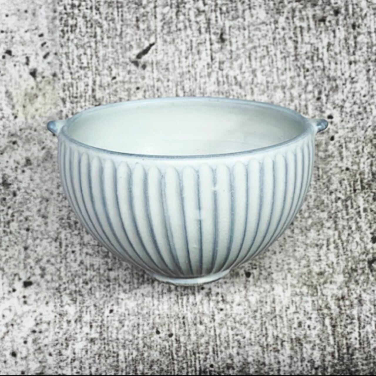 耳つきぷっくり鉢 白マット